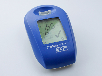 DiaSpect Tm: Hand-held hemoglobin analyzer