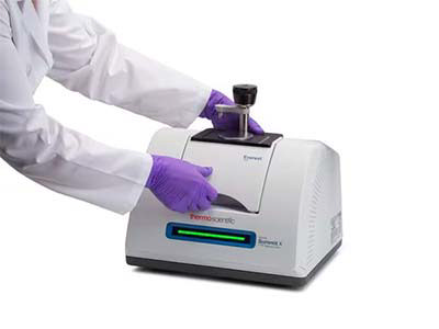 Nicolet™ Summit™ X FTIR Spectrometer
